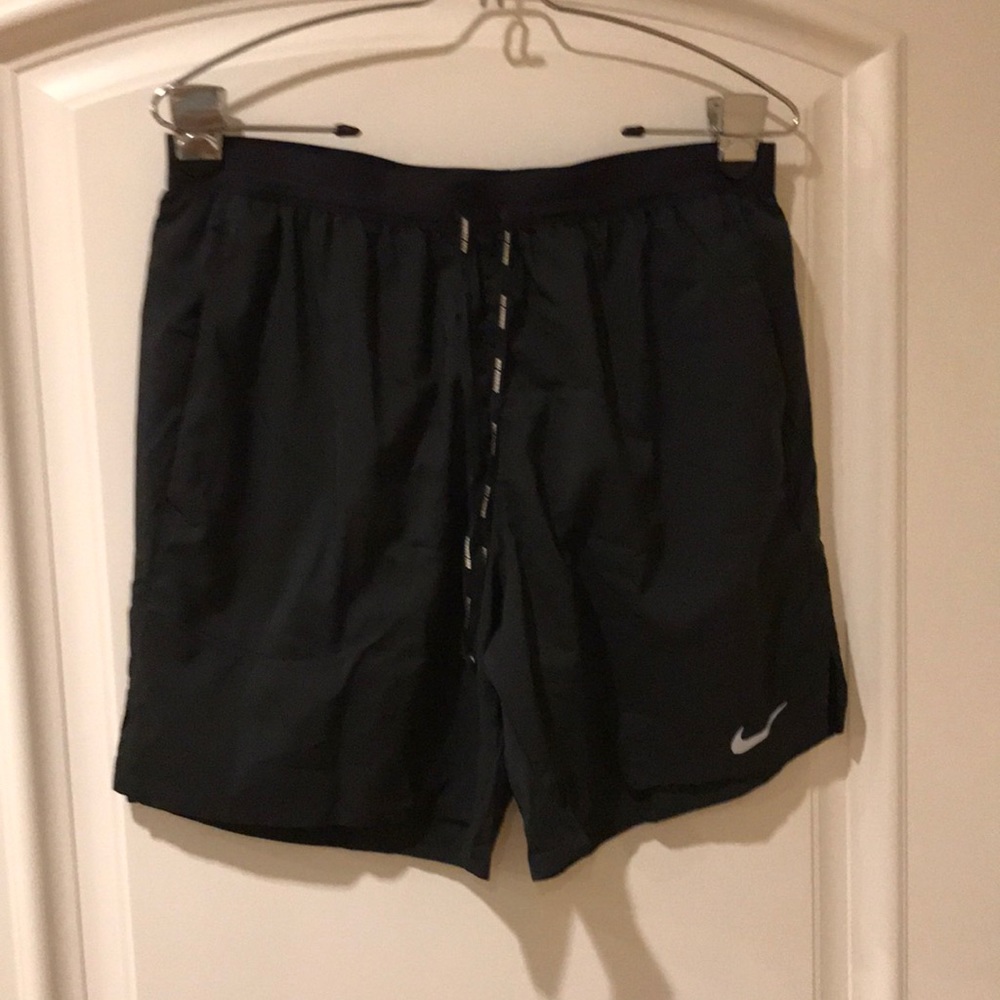 Nike flex standard fit reflective trim sport short